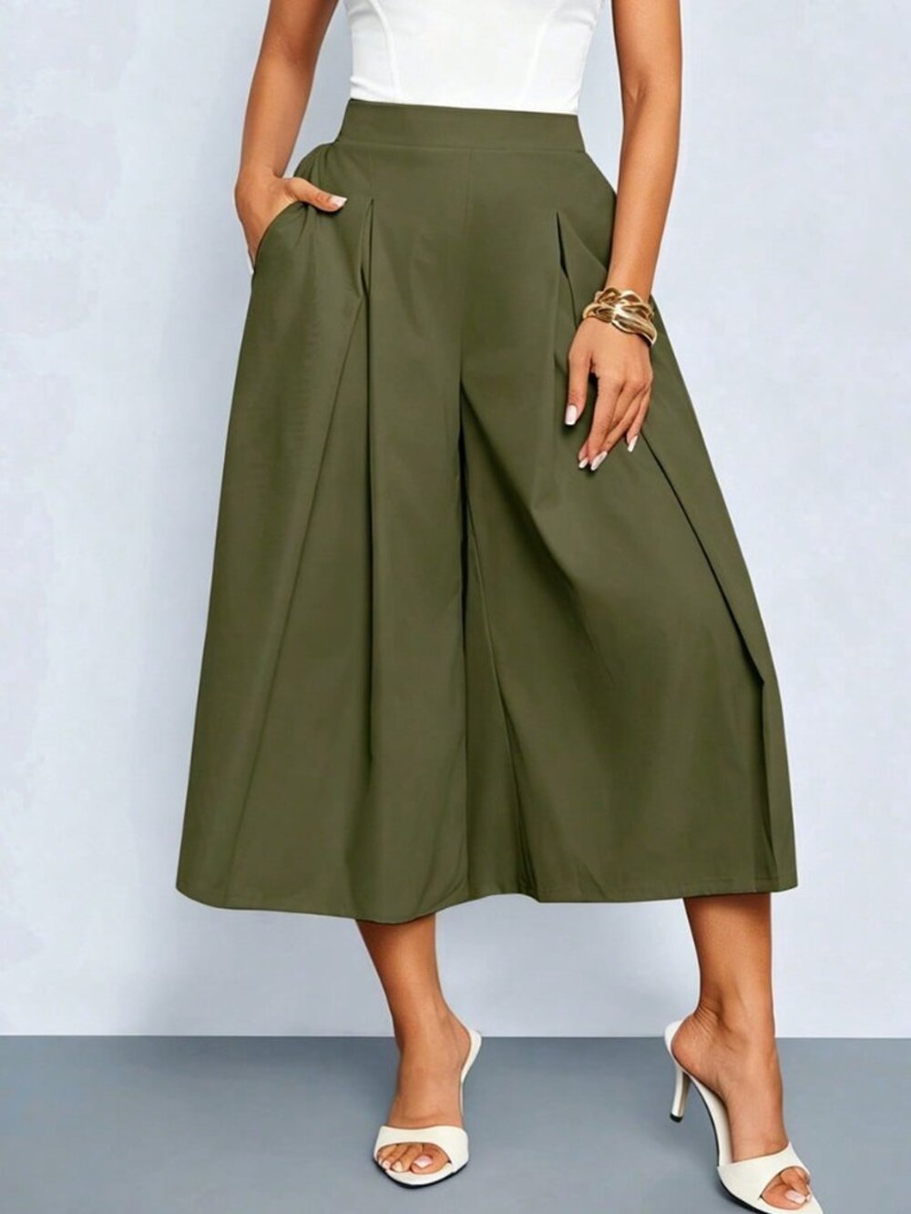 Army Green Casual Women's Casual High-Waist Pleated Capri Pants - Picture 6 of 10